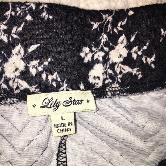 Lily Star Black Floral Print Women’s Skater Skirt - Picture 2 of 2